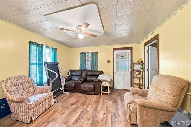 5356 State Road H, De Soto, MO 63020