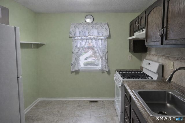 144 East Gate Lane 144, Hamden, CT 06514