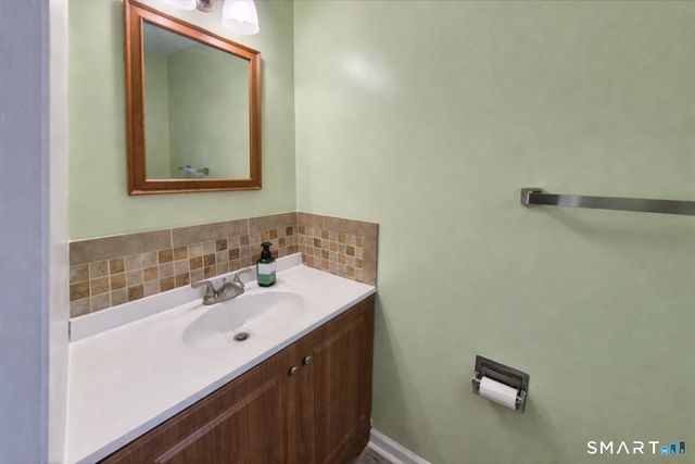 144 East Gate Lane 144, Hamden, CT 06514