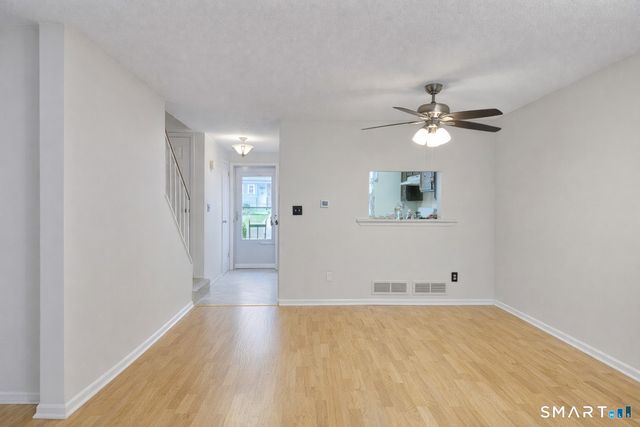 144 East Gate Lane 144, Hamden, CT 06514