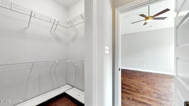 471 Roseland Lane, Lenoir City, TN 37772