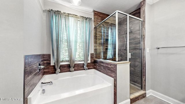 471 Roseland Lane, Lenoir City, TN 37772