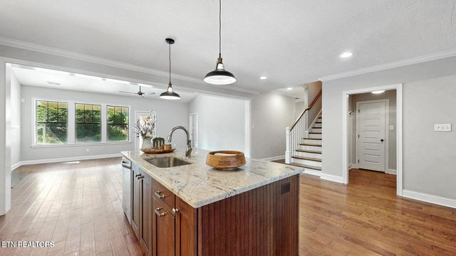 471 Roseland Lane, Lenoir City, TN 37772