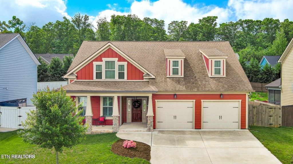 471 Roseland Lane, Lenoir City, TN 37772