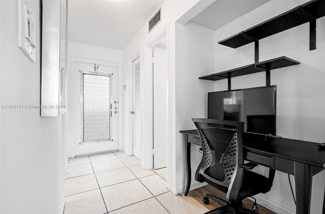 8900 Washington Blvd 205, Pembroke Pines, FL 33025