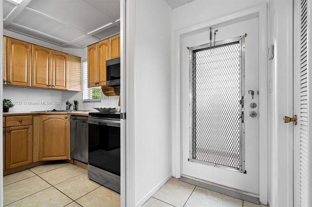 8900 Washington Blvd 205, Pembroke Pines, FL 33025