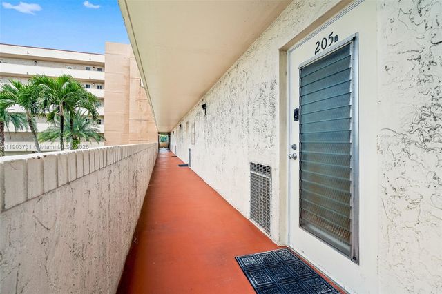 8900 Washington Blvd 205, Pembroke Pines, FL 33025