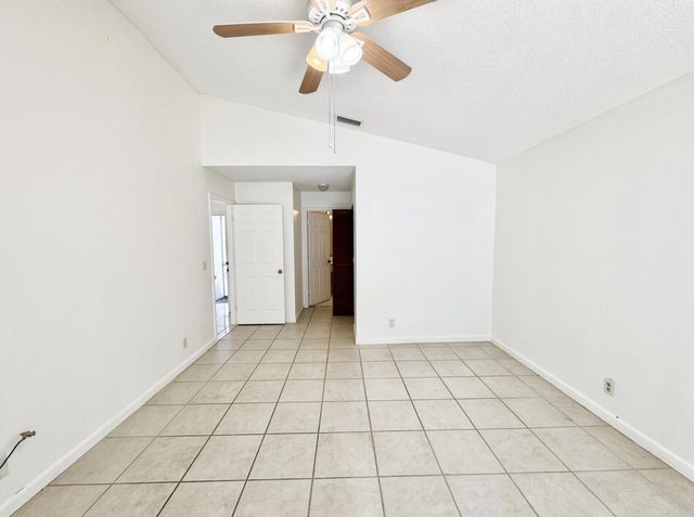 10160 Festival Way, Boca Raton, FL 33428
