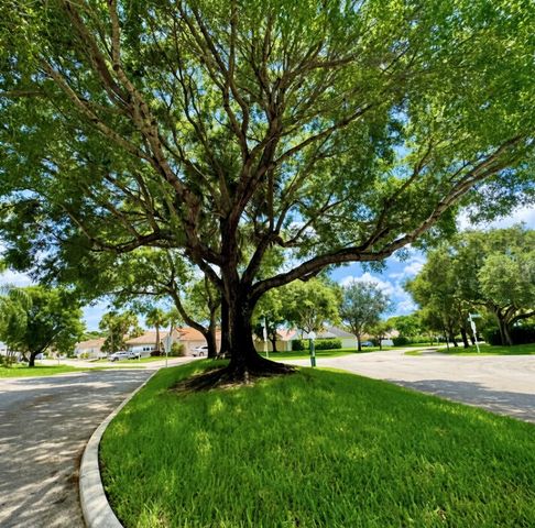 10160 Festival Way, Boca Raton, FL 33428