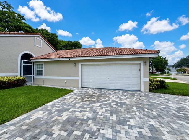 10160 Festival Way, Boca Raton, FL 33428