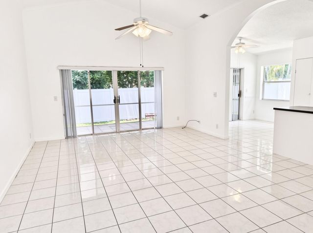 10160 Festival Way, Boca Raton, FL 33428