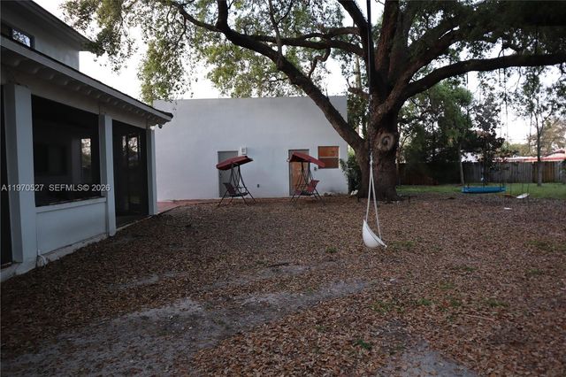 937 NE 171st St, Miami, FL 33162