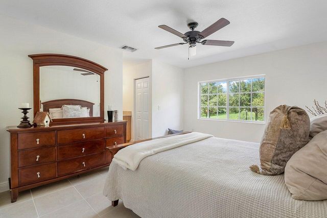 6748 Old Farm Trail, Boynton Beach, FL 33437