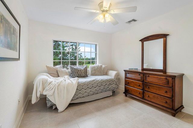 6748 Old Farm Trail, Boynton Beach, FL 33437
