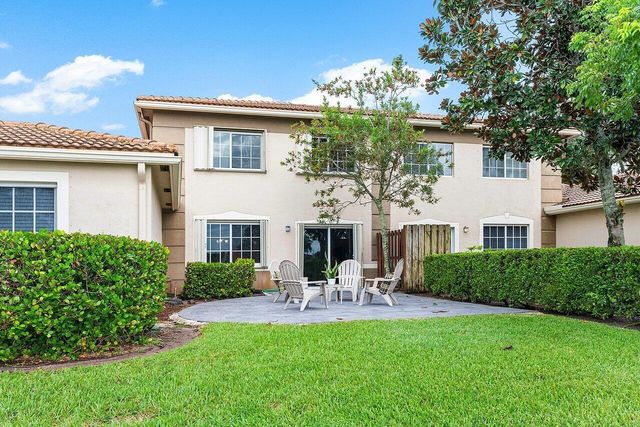 6748 Old Farm Trail, Boynton Beach, FL 33437
