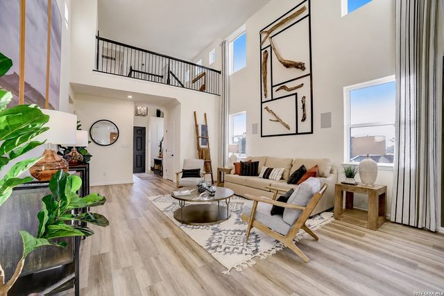 2118 Gabby Cole Ln, San Antonio, TX 78253