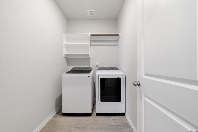 2118 Gabby Cole Ln, San Antonio, TX 78253