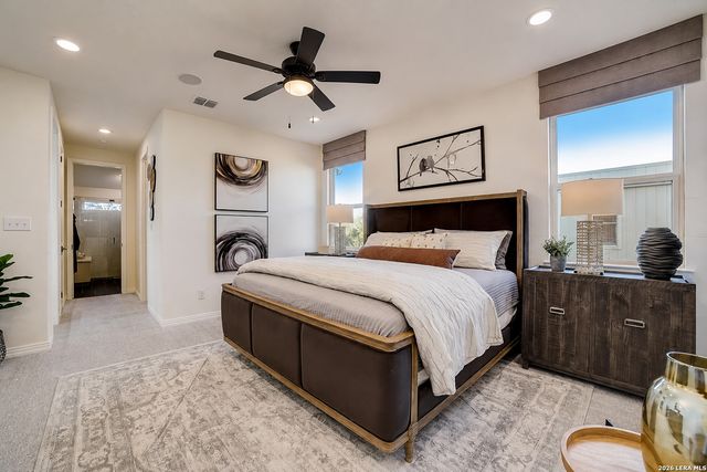 2118 Gabby Cole Ln, San Antonio, TX 78253