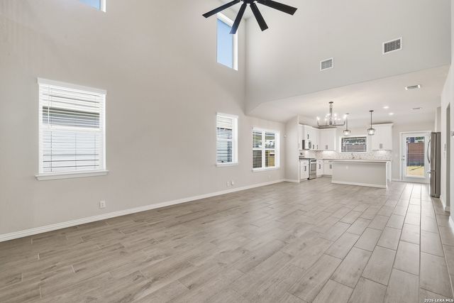 2118 Gabby Cole Ln, San Antonio, TX 78253
