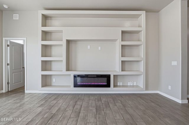 911 DEWSBURY Way, Horizon City, TX 79928