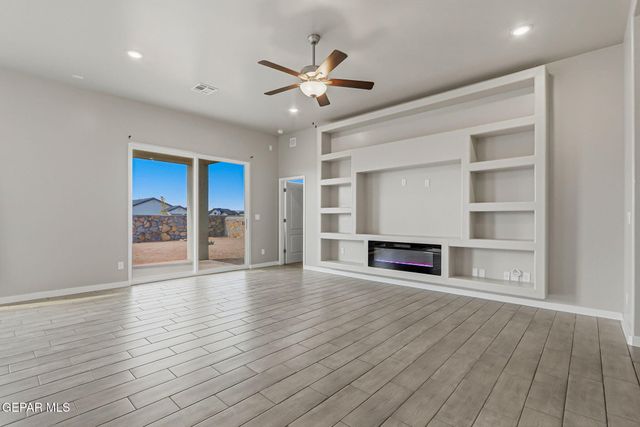 911 DEWSBURY Way, Horizon City, TX 79928