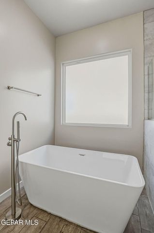 911 DEWSBURY Way, Horizon City, TX 79928