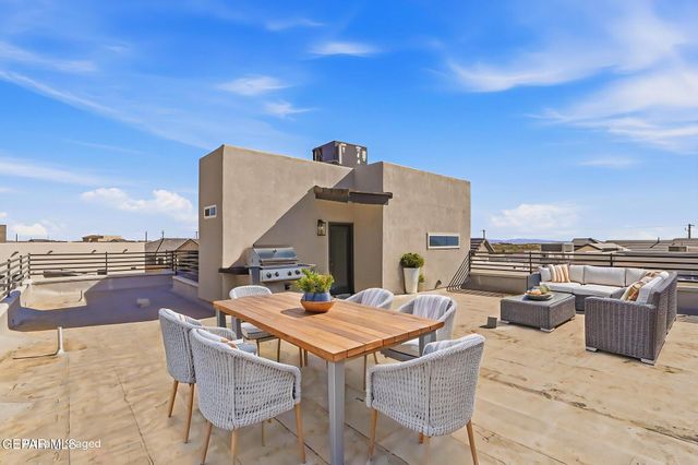 911 DEWSBURY Way, Horizon City, TX 79928