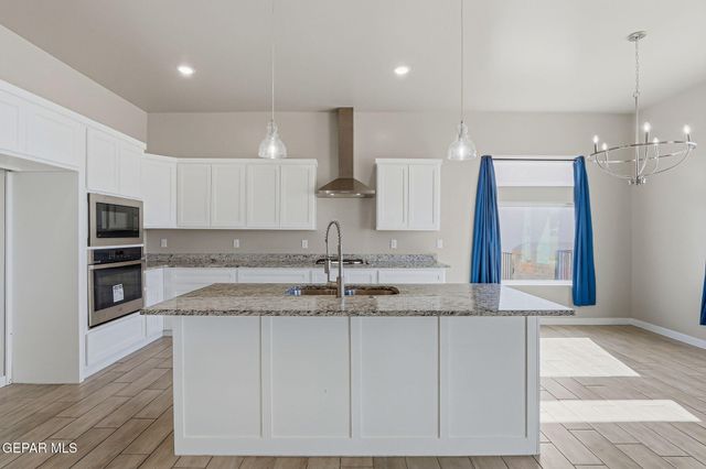 911 DEWSBURY Way, Horizon City, TX 79928