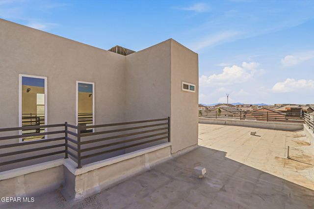 911 DEWSBURY Way, Horizon City, TX 79928