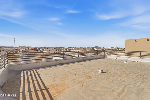 911 DEWSBURY Way, Horizon City, TX 79928