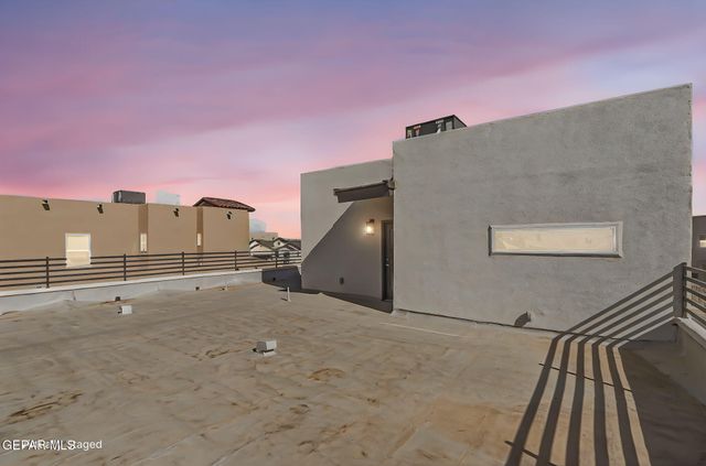 911 DEWSBURY Way, Horizon City, TX 79928