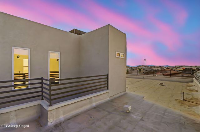 911 DEWSBURY Way, Horizon City, TX 79928