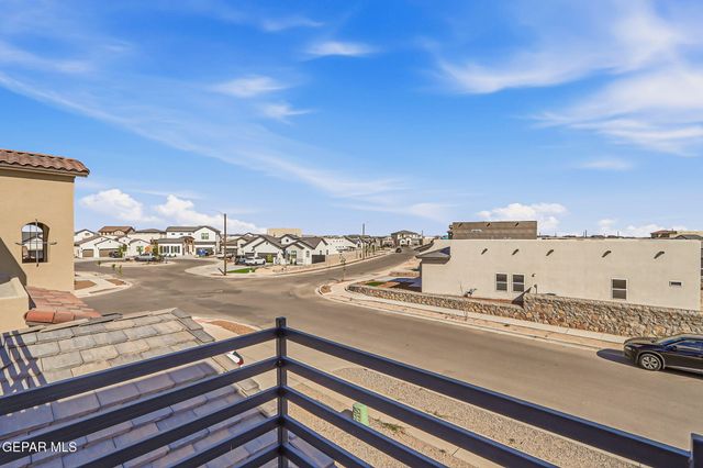 911 DEWSBURY Way, Horizon City, TX 79928