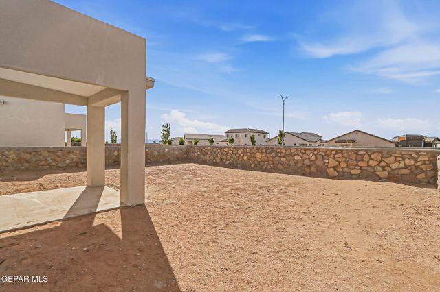 911 DEWSBURY Way, Horizon City, TX 79928