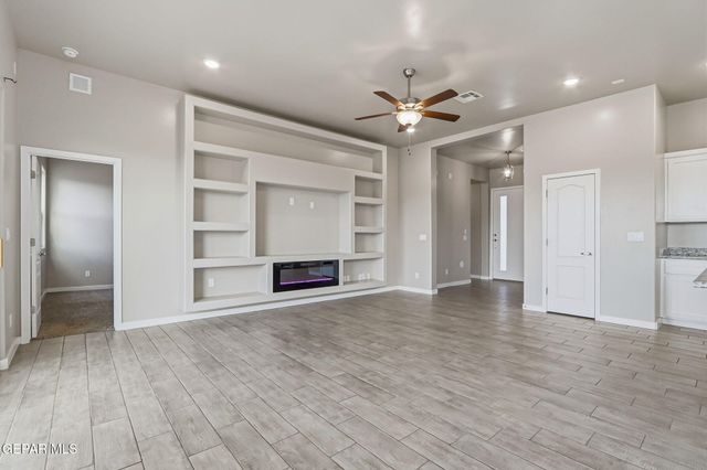 911 DEWSBURY Way, Horizon City, TX 79928