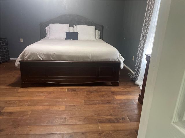 648 Oak Ridge Street, Cleveland, TX 77328