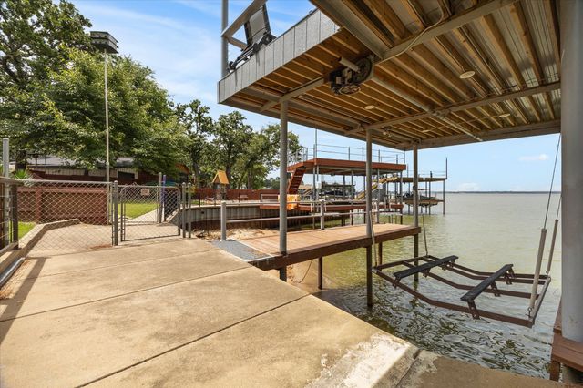 130 Harbor Drive, Gun Barrel City, TX 75156