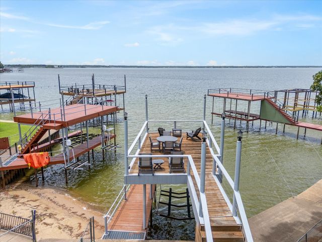 130 Harbor Drive, Gun Barrel City, TX 75156