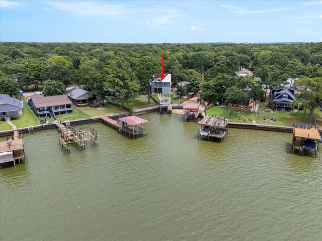 130 Harbor Drive, Gun Barrel City, TX 75156