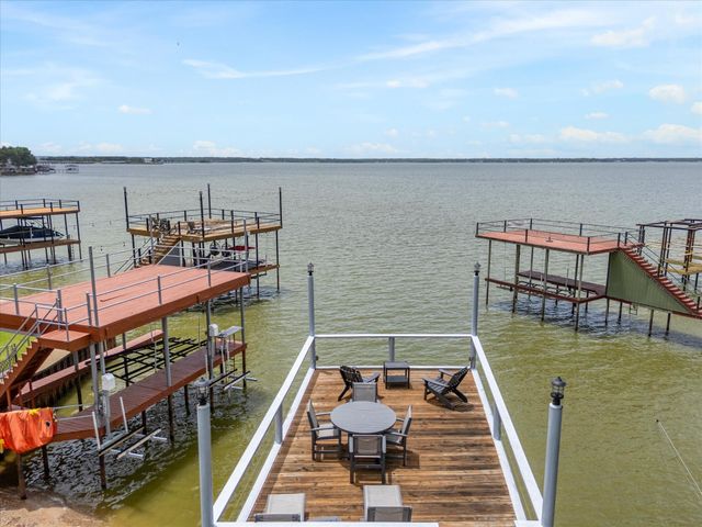 130 Harbor Drive, Gun Barrel City, TX 75156
