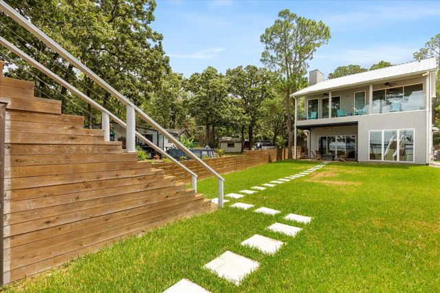 130 Harbor Drive, Gun Barrel City, TX 75156