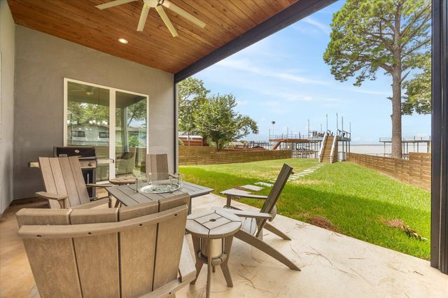 130 Harbor Drive, Gun Barrel City, TX 75156