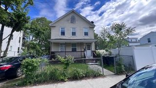 145 Quincy St, Springfield, MA 01109