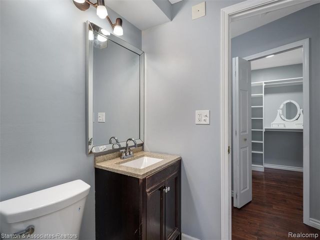 799 Kirts Boulevard, Troy, MI 48084