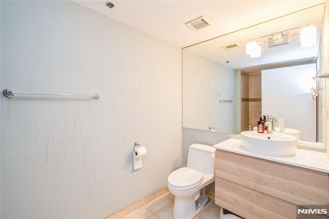 700 1st 15RS, Hoboken, NJ 07030