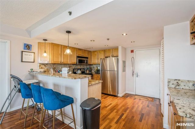 700 1st 15RS, Hoboken, NJ 07030