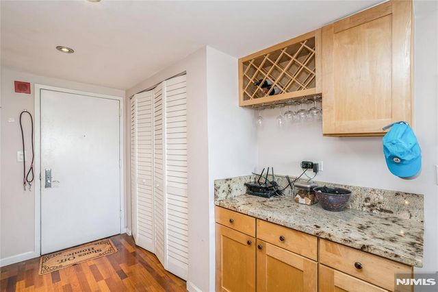 700 1st 15RS, Hoboken, NJ 07030