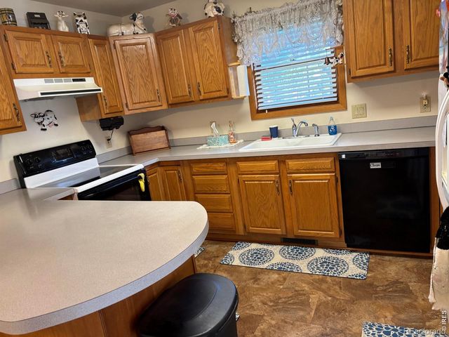 1230 Lincoln Street, Wray, CO 80758
