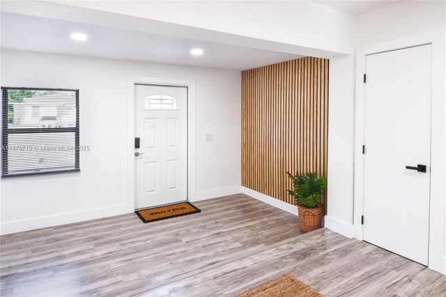 413 SW 22nd Ter, Fort Lauderdale, FL 33312