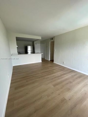 4550 NW 9th St 803E, Miami, FL 33126